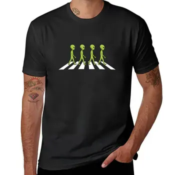 Новые Инопланетяне, идущие по улице или дороге Футболка винтажная футболка графическая футболка мужские футболки комплект